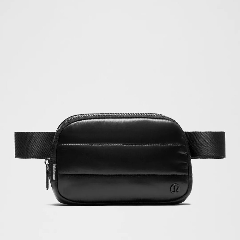 Lululemon Everywhere Belt Bag 1L Wunder Puff Shine in Black, BNWT